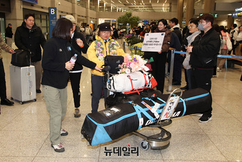 [포토] '남극대륙 단독 스키 횡단' 김영미 대장...인천공항 통해 귀국 