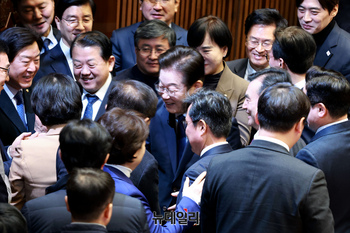 [포토] 교섭단체 대표연설 마친 이재명 대표