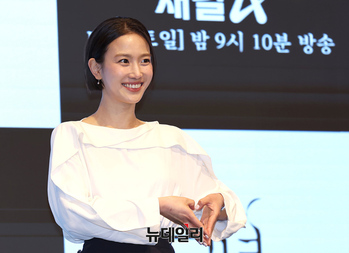 [영상] 마녀 장희령 "노정의와 호흡 기대해주세요"