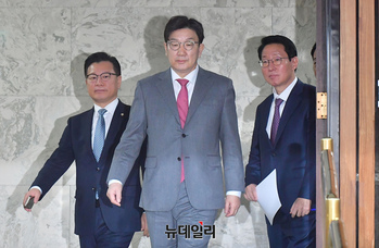 [포토] 회의 참석하는 국민의힘 원내 지도부