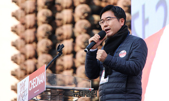 [포토] 천안 탄핵반대 집회 참석한 이영풍 전 기자 