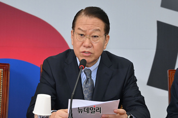 [포토] 권영세 "헌재 탄핵심판 법적 정당성 스스로 훼손"