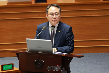 [포토] 국회 출석한 고기동 행정안전부 장관 직무대행