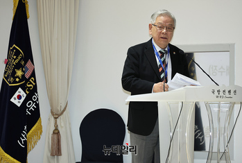 [포토] 체제수호 결의대회, 연설하는 이석복 전 육군소장
