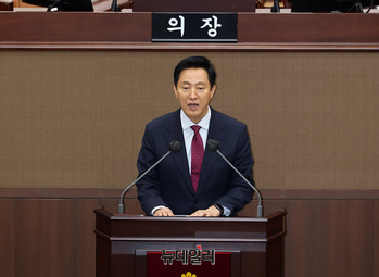 [포토] 서울시의회 본회의, 업무보고하는 오세훈 서울시장