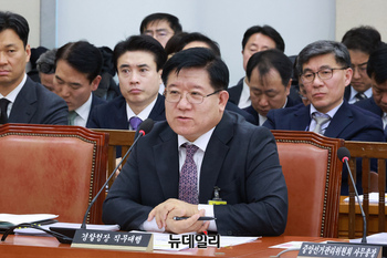 [포토] 답변하는 이호영 경찰청장 직무대리