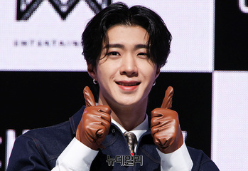 [영상] 온앤오프 와이엇 '엄지 척'