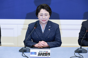 [포토] 발언하는 김선민 조국당 대표 권한대행