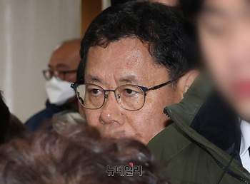 [포토] 탈북어민 강제북송 사건, 선고 출석하는 김연철 전 통일부 장관