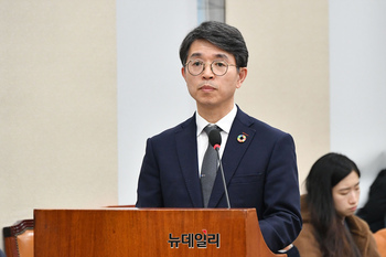 [포토] 국회 출석한 김완섭 환경부 장관