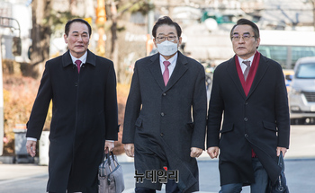 [포토] 탄핵심판 10차변론 출석하는 대통령 변호인단