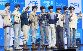 [영상] 제로베이스원 '블루 파라다이스'로 컴백