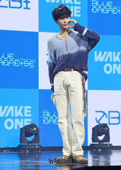 [영상] 컴백한 제로베이스원 리더 성한빈