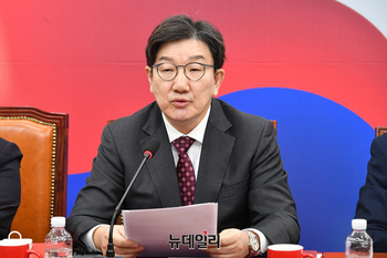 [포토] 비대위 참석한 권성동 국민의힘 원내대표