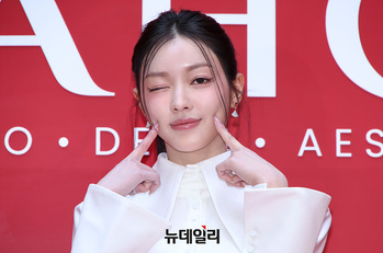 [영상] 오마이걸 유아 '깜찍 윙크'