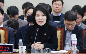 [포토] 답변하는 이진숙 방송통신위원장