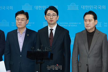 [포토] 답변하는 주진우 국민의힘 법률자문위원장