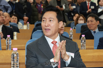 [포토] 국회무궁화포럼 참석한 오세훈 서울시장