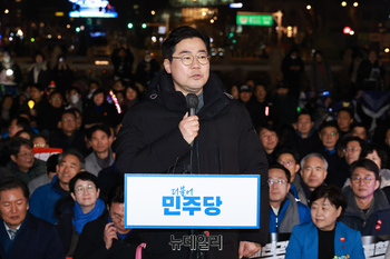 [포토] 尹 대통령 탄핵 촉구 릴레이 발언하는 박찬대 원내대표