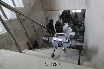 [포토] 정찰하는 무인장비