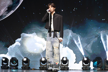 [영상] 정동원, 정규2집 타이틀 '꽃등' 열창