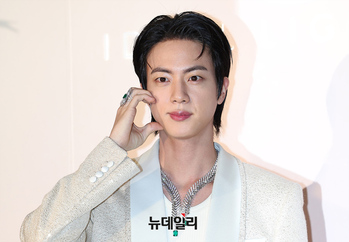 [영상] 강남에 등장한 BTS 진