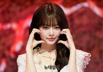 [포토] 르세라핌 홍은채 '귀여운 막내'