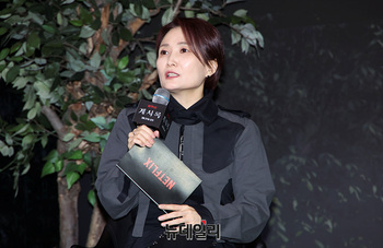 [포토] 영화 '계시록' 소개하는 박경림 