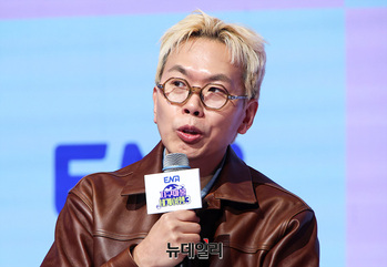 [영상] 인사말하는 '지구마불세계여행3' 김태호 PD