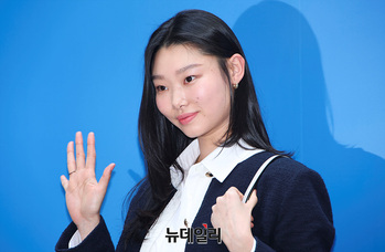 [영상] 배윤영 '안녕하세요' 