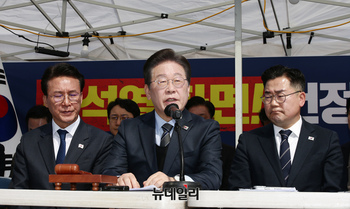 [포토] 광화문 최고위서 발언하는 이재명 대표