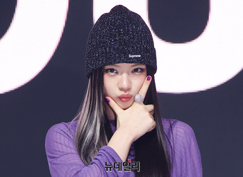 [포토] 키키 키야 '날렵한 턱선' 