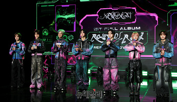 [영상] 7인조 보이그룹 '뉴비트' 데뷔 쇼케이스 