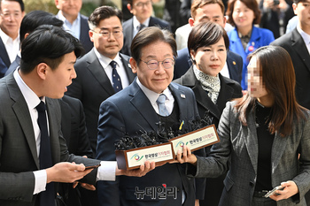 [포토] 법원 향하는 이재명 더불어민주당 대표