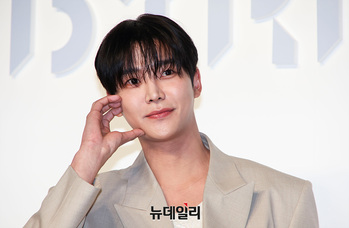 [영상] 로운 '여심 녹이는 미소'