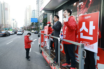 [포토] 이강산 구로구청장 후보 지원 나선 윤상현 의원