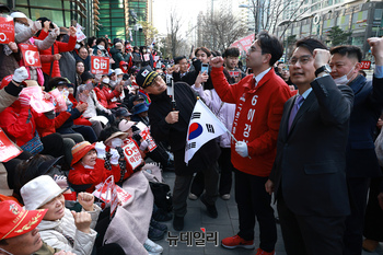 [포토]  윤상현 의원, 이강산 구로구청장 후보 지원 유세