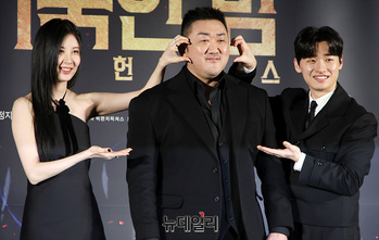 [영상] 거룩한밤 서현-마동석-이다윗 '우리는 한 팀'