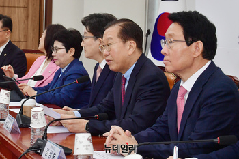 [포토] 발언하는 권영세 국민의힘 비상대책위원장