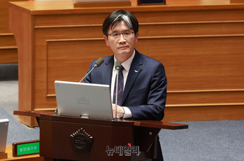 [포토] 답변하는 오동운 고위공직자범죄수사처장