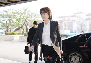 [포토] 출근하는 이미선 헌법재판관 