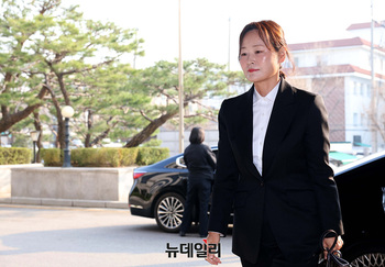 [포토] 출근하는 정정미 헌법재판관 