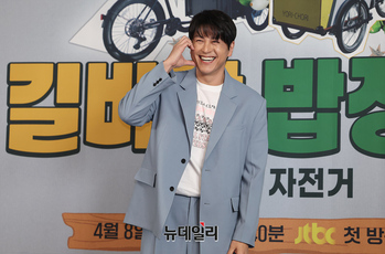 [포토] '길바닥 밥장사' 길거리 셰프가 된 류수영