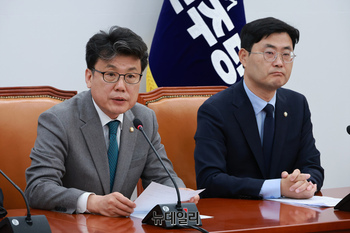 [포토] 발언하는 진성준 더불어민주당 정책위의장