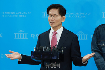 [포토] 대선 출마 이유 밝히는 김문수 