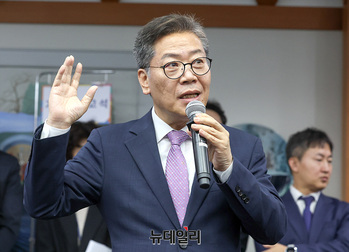 [포토] 발언하는 김용빈 선관위 사무총장