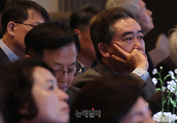 [포토] AI 강연 듣는 윤희근 전 경찰청장