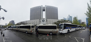 [포토] 통제되는 서울중앙지법