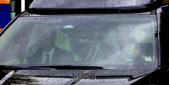 [포토] 오후 재판 출석하는 윤석열 전 대통령