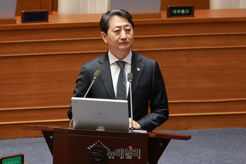 [포토] 답변하는 안덕근 산업통상자원부 장관